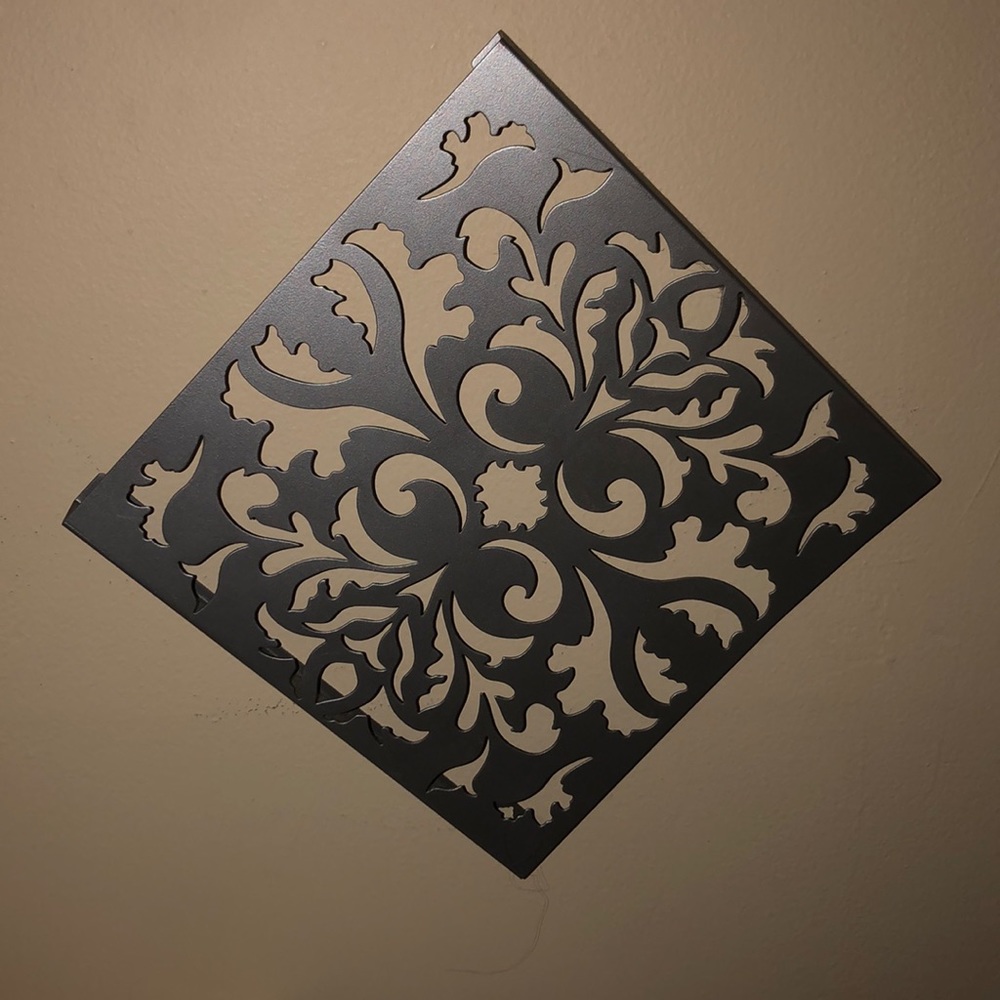 Silver Design Wall Decor - Picture 4 of 5
